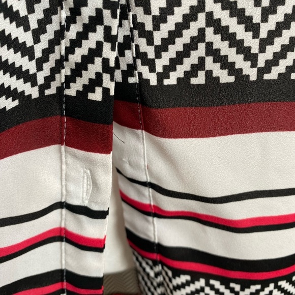 Worthington Tunic Top Geometric Medium - Picture 7 of 9